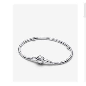 Pandora Moments Rose in Bloom Clasp Snake Chain Bracelet with Heart Charm